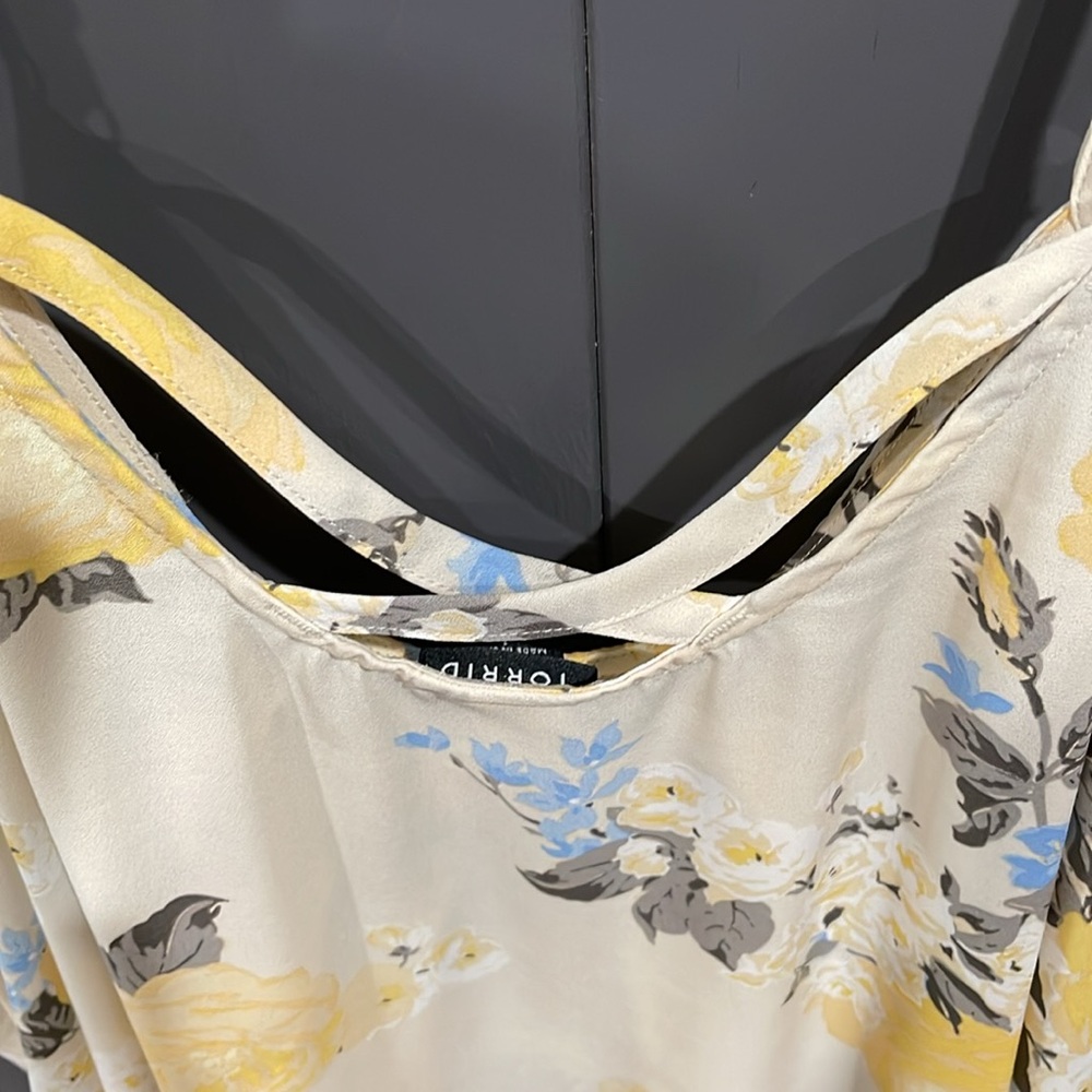 Torrid Cream, Yellow, Grey Floral Camisole 1X - Picture 6 of 7